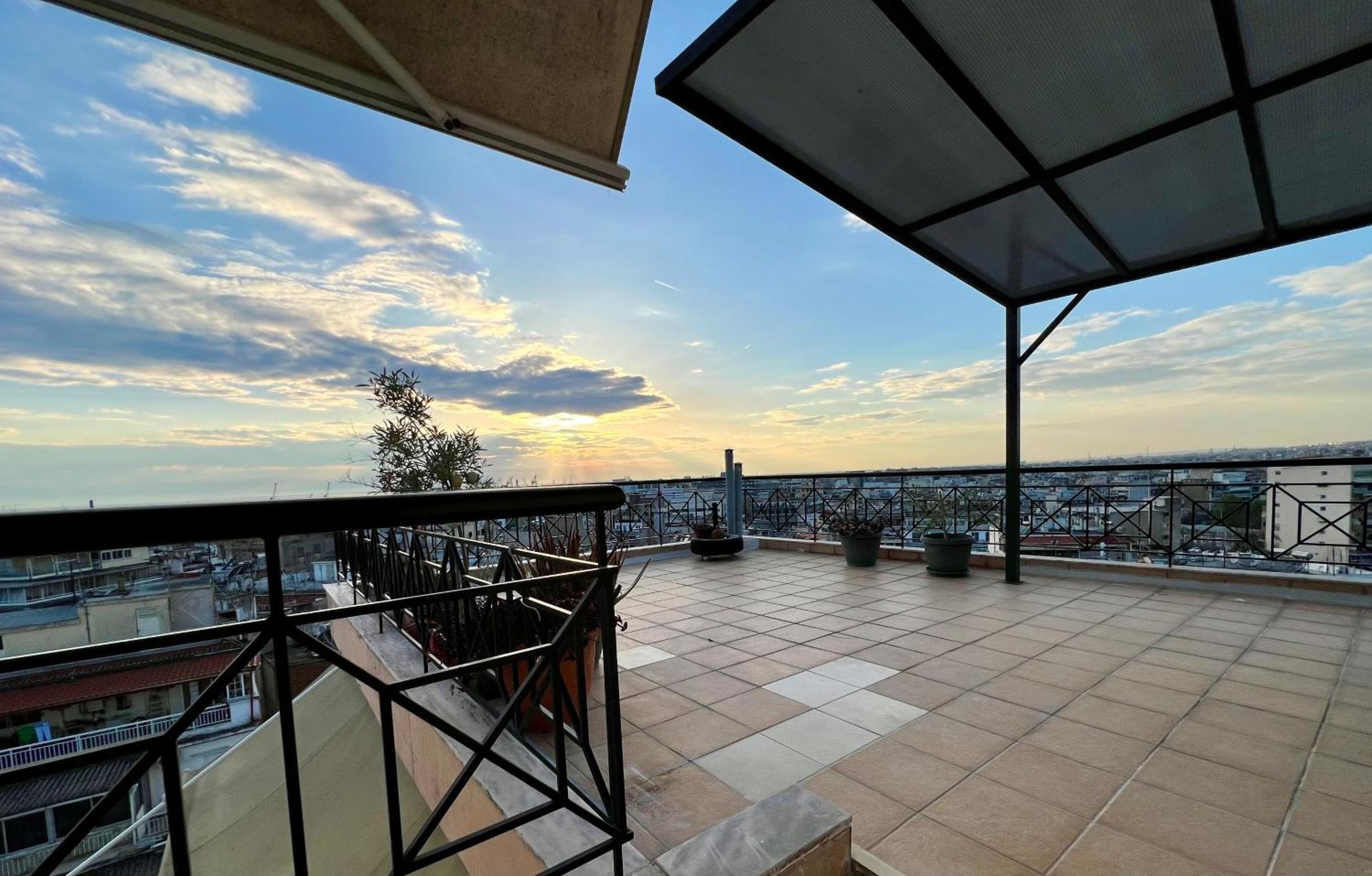 180° Rooftop View 塞萨洛尼基 外观 照片